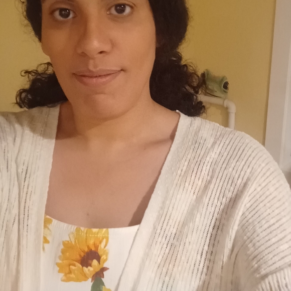 Meet your Posher, Jaclyn - Picture 2 of 2